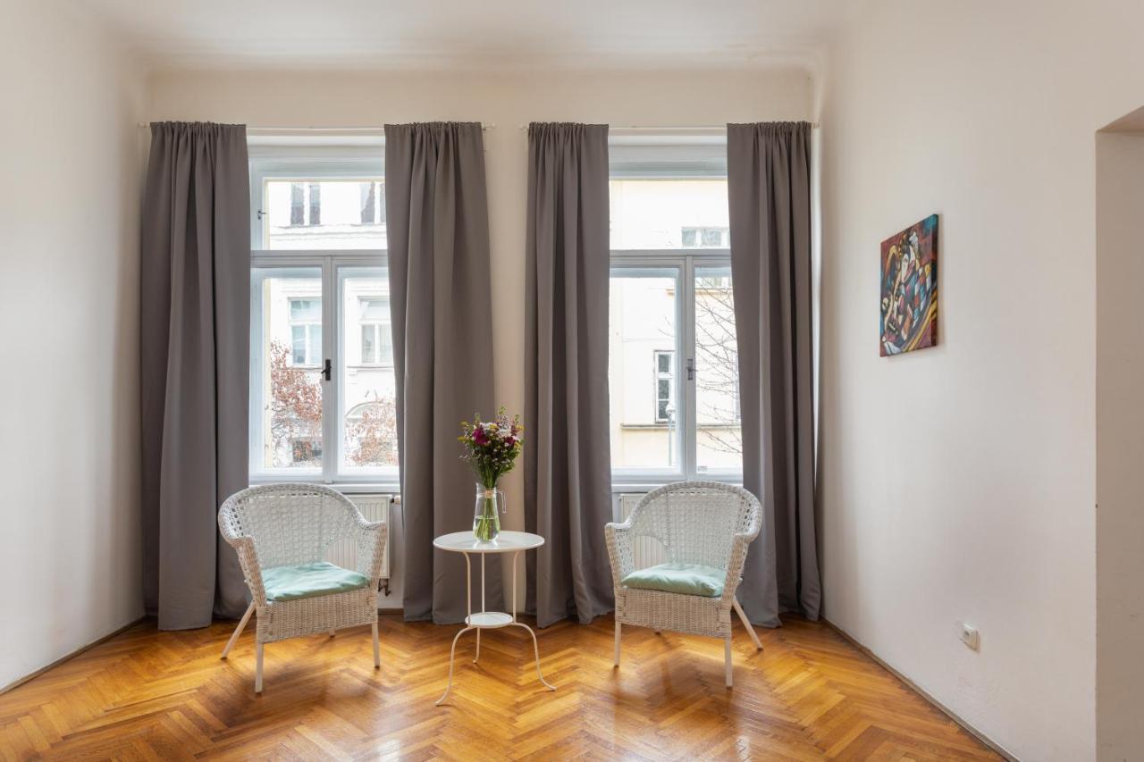 Welcoming Flat In Vinohrady By Prague Days Apartamento Exterior foto
