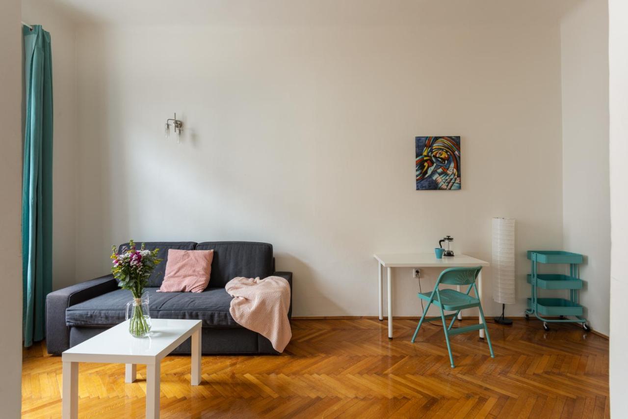Welcoming Flat In Vinohrady By Prague Days Apartamento Exterior foto